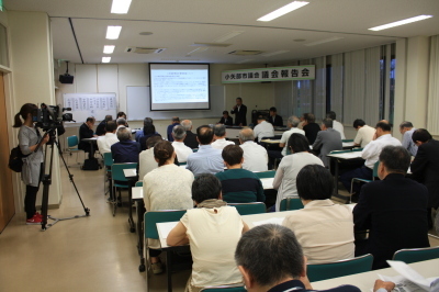 写真：議会報告会の様子2