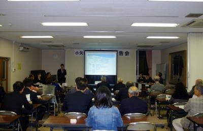 写真：議会報告会の様子1