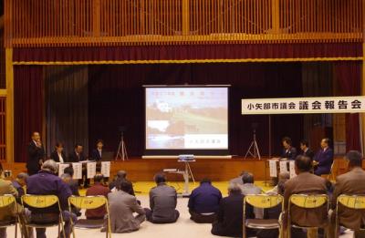 写真：議会報告会の様子4