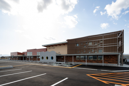 写真：蟹谷こども園外観