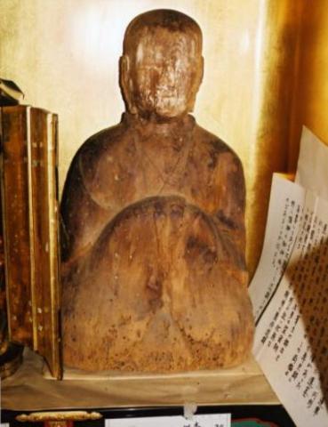 写真：木造僧形八幡神坐像