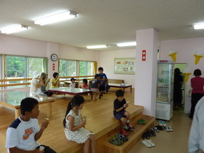 写真：休憩所の屋内の様子