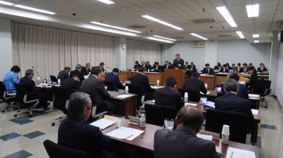 写真：全員協議会（平成30年12月7日　12月定例会中）の様子