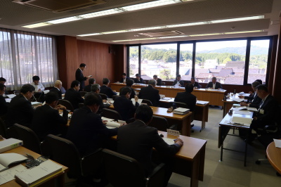 写真：総務産業建設常任委員会（平成30年9月19日　9月定例会中）の様子