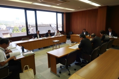 写真：議会運営委員会（平成30年9月6日　9月定例会中）の様子