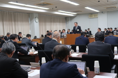 写真：全員協議会（令和元年12月19日　12月定例会中）の様子