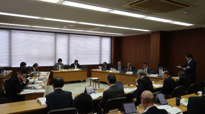 写真：決算特別委員会（令和元年10月11日開催　閉会中）の様子
