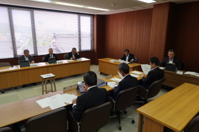 写真：議会運営委員会（令和元年9月20日　9月定例会中）の様子
