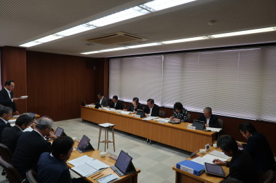 写真：総務産業建設常任委員会（令和元年9月17日　9月定例会中）の様子