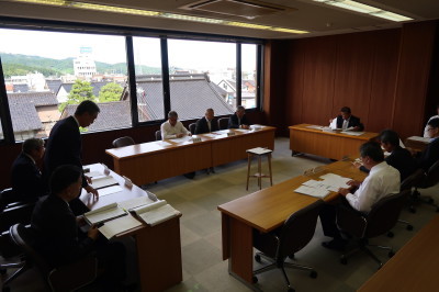 写真：議会運営委員会（令和元年9月12日　9月定例会中）の様子