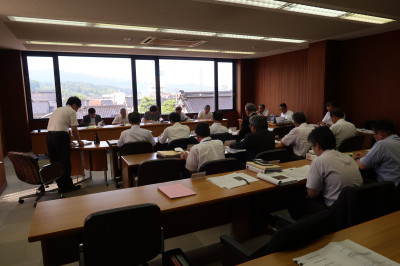 写真：公共施設再編特別委員会の様子2