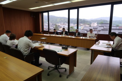 写真：議会だより編集委員会（令和元年7月11日）の様子