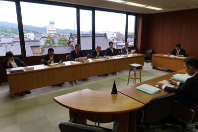写真：委員長会議（令和元年6月27日　6月定例会中）の様子