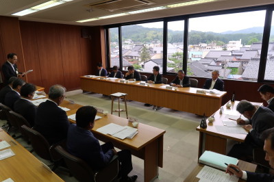 写真：総務産業建設常任委員会（令和元年6月27日　6月定例会中）の様子