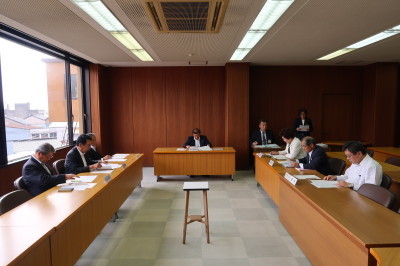 写真：議会運営委員会（令和元年6月20日　6月定例会中）の様子