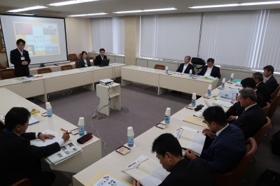 写真：総務産業建設常任委員会 行政視察（令和元年5月13日～15日）の様子3