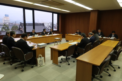 写真：議会運営委員会（平成31年2月28日　閉会中）の様子