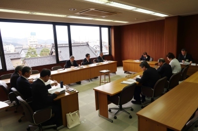 写真：議会運営委員会（平成31年2月25日　閉会中）の様子