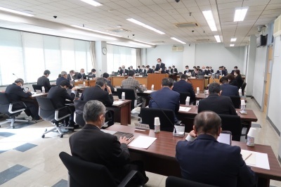 写真：全員協議会の様子