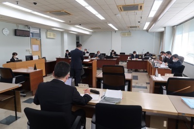 写真：民生文教常任委員会 議会事務事業評価の様子