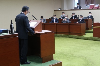 写真：本会議の様子