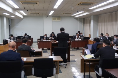 写真：民生文教常任委員会の様子