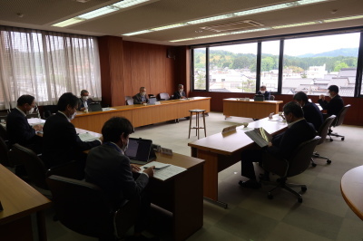 写真：議会運営委員会の様子