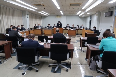 写真：公共施設再編特別委員会の様子