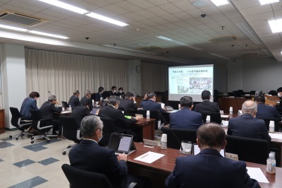 写真：議員懇談会の様子