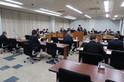 写真：公共施設再編特別委員会の様子