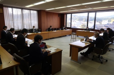 写真：議会運営委員会の様子