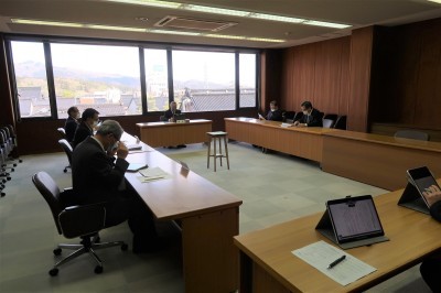 写真：委員長会議の様子