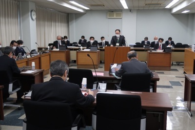 写真：民生文教常任委員会の様子