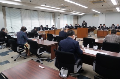 写真：公共施設再編特別委員会の様子