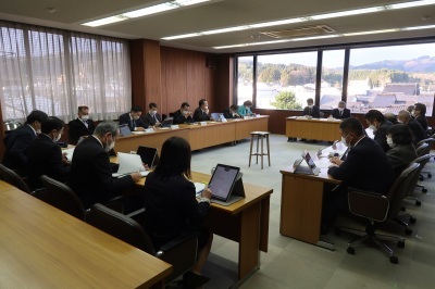 写真：議員懇談会の様子