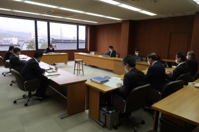 写真：議会運営委員会の様子