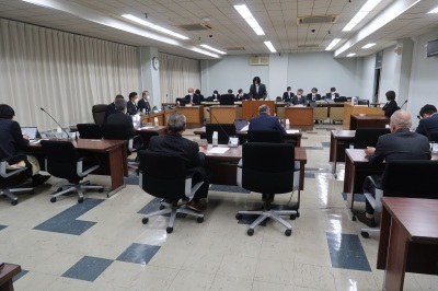 写真：民生文教常任委員会の様子