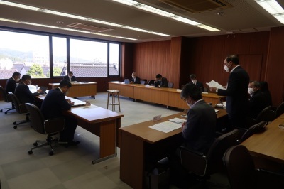 写真：議会運営委員会の様子