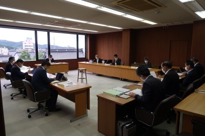 写真：議会運営委員会の様子