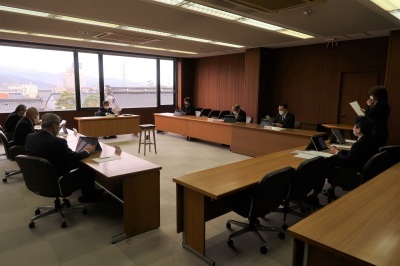 写真：議会運営委員会の様子