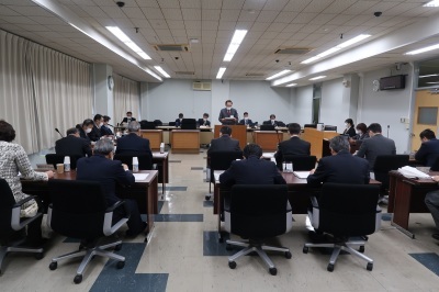 写真：全員協議会（議案説明会）の様子