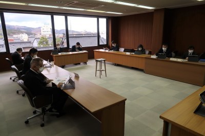 写真：広報広聴委員会理事会の様子