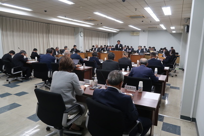 令和5年5月22日の全員協議会の様子