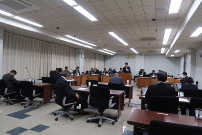 令和5年6月27日の総務産業建設常任委員会の様子