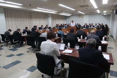 令和5年7月28日の全員協議会の様子