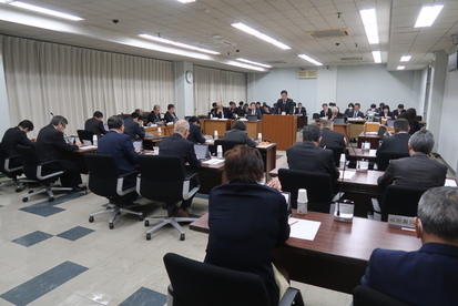 令和6年2月20日全員協議会の様子