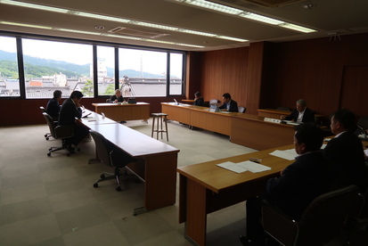 令和6年6月27日議会運営委員会の様子