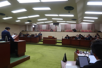 令和7年3月4日本会議の様子