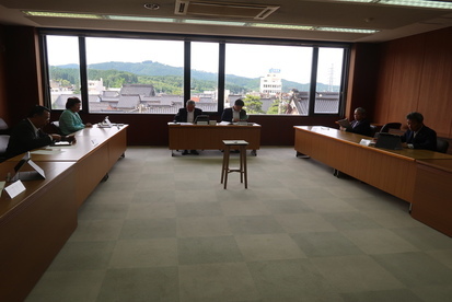 令和7年6月13日議会改革理事会の様子