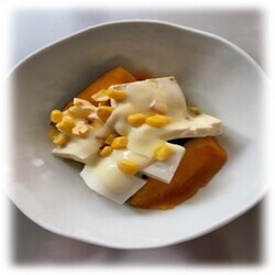 かぼちゃと豆腐のチーズのせレンジ蒸し